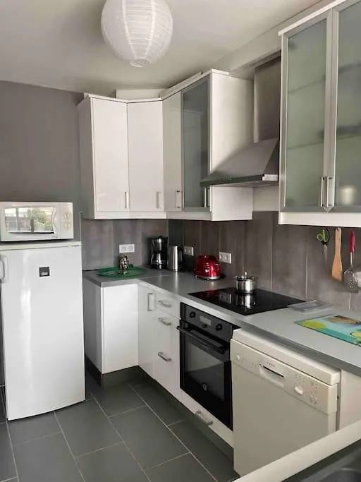 Appartement Idealement Place A Vannes Apartment