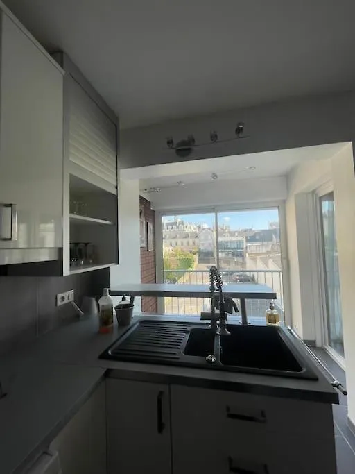 Appartement Idealement Place A Vannes 0*,  France